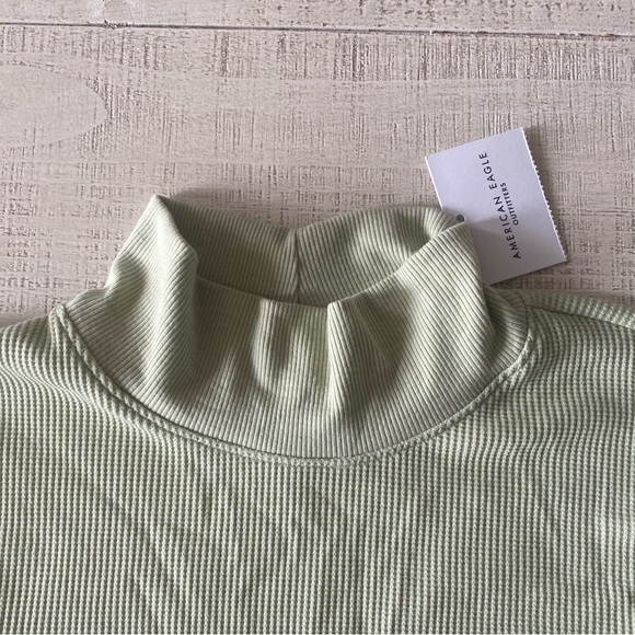 American Eagle Waffle Knit Longsleeve Turtle Neck [NWT] - Picture 1 of 6